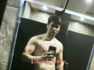 Daniel_devon