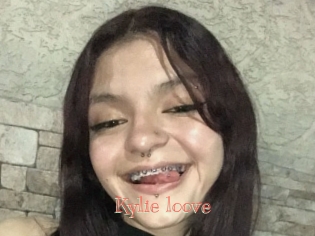 Kylie_loove