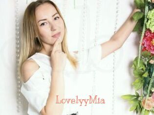 LovelyyMia