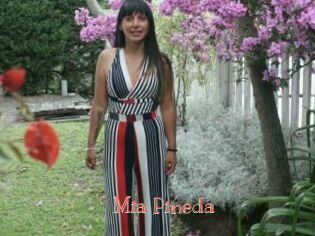 Mia_Pineda Celebrix