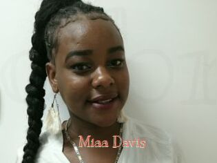 Miaa_Davis