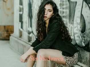 Sia_Medeiros